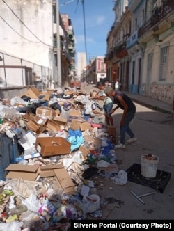 Más del 80% de los ancianos en Cuba dependen de pensiones cuyo valor adquisitivo se ha visto gravemente disminuido por la inflación.