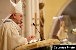 El Arzobispo de Miami, Thomas Wenski.