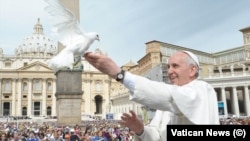 El Papa Francisco en la Plaza de San Pedro, en el Vaticano. (Foto: Vatican News)