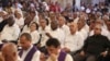 Caridad Diego, al centro, junto a otros funcionarios del PCC, durante el funeral del cardenal Jaime Ortega, en la Catedral de La Habana. (Archivo/Fernando Medina/Pool via AP)