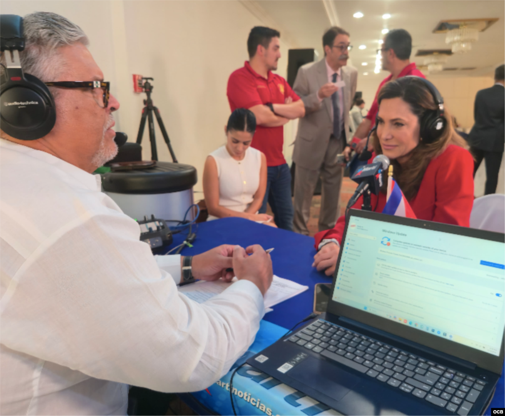 María Elvira Salazar en vivo por Radio Martí, conversa con el periodista Alfredo Jacomino.