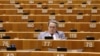 El eurodiputado Hermann Tertsch durante una sesión del Parlamento Europeo, en marzo de 2020. REUTERS/Yves Herman